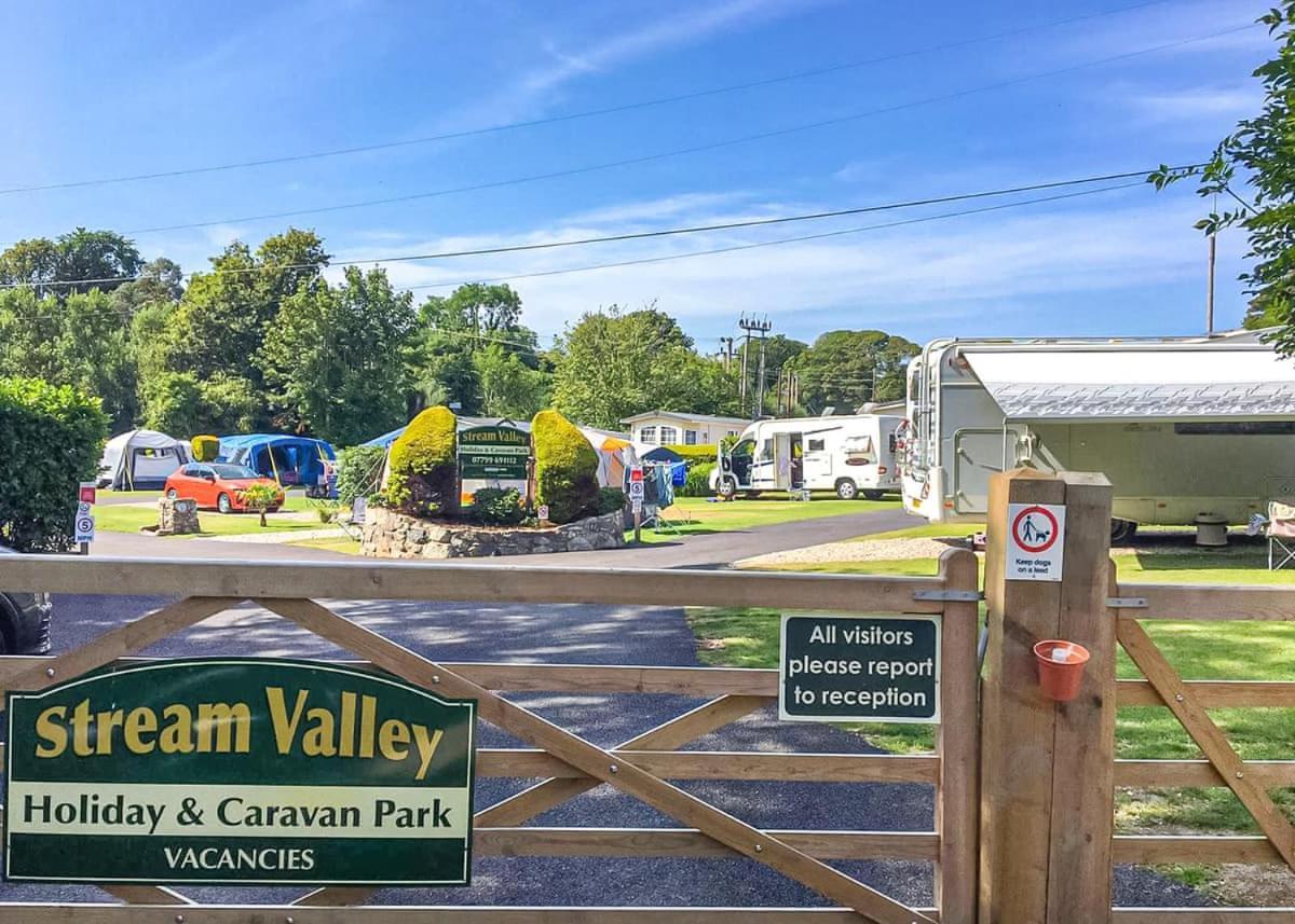 Stream Valley Holiday Park Пензанс Экстерьер фото
